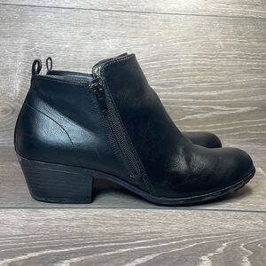 SafeTStep Brenna Women’s Sz 8.5W Black Comfort Side Zip Heeled Ankle Boots